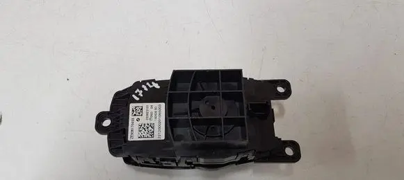 BMW 1 F20 F21 Radio/CD/DVD/GPS head unit 6512929098901 13264010 VD1054C6114070