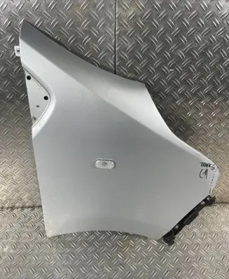 Renault Trafic III (X82) Fender