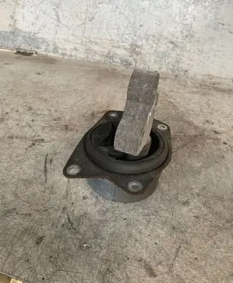 Opel Insignia A Gearbox mount