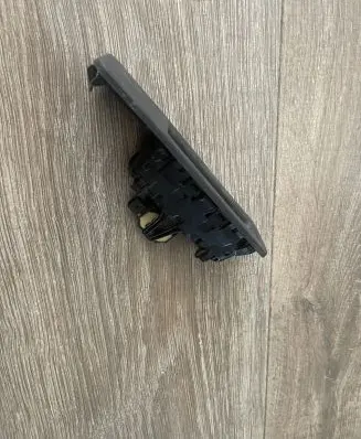 BMW 1 F40 Tailgate/boot open switch button 7381867