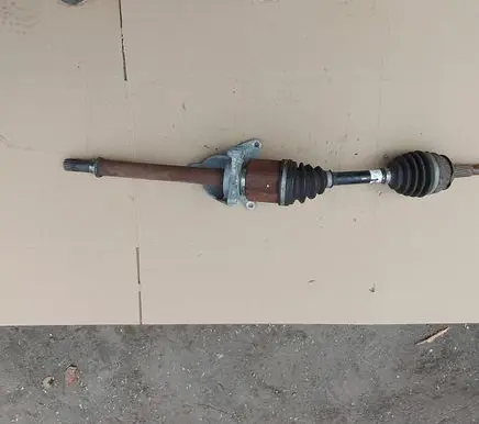 Nissan Qashqai Front driveshaft 0611175