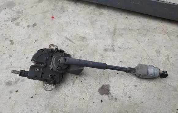Ford Focus C-MAX Engine bonnet/hood lock release cable 