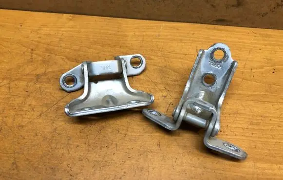 Hyundai i30 Rear door hinge set 