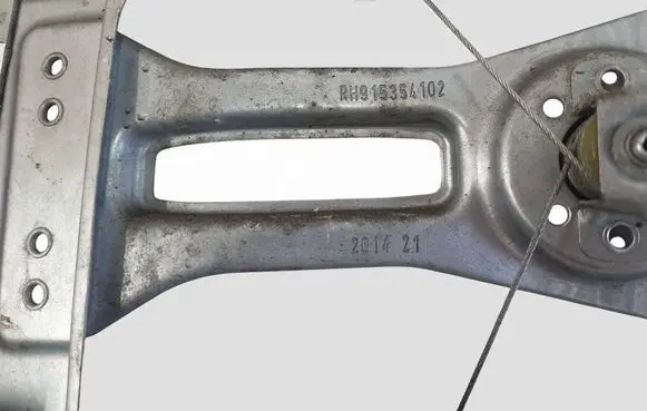 Opel Astra J Rear door manual window regulator 13260132