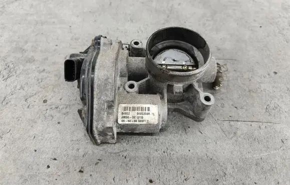 Ford Focus C-MAX Throttle body valve 