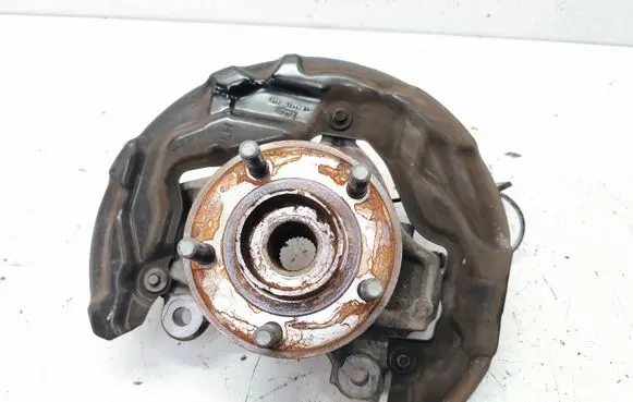 Ford Fusion II Front wheel hub DG9C3K171A