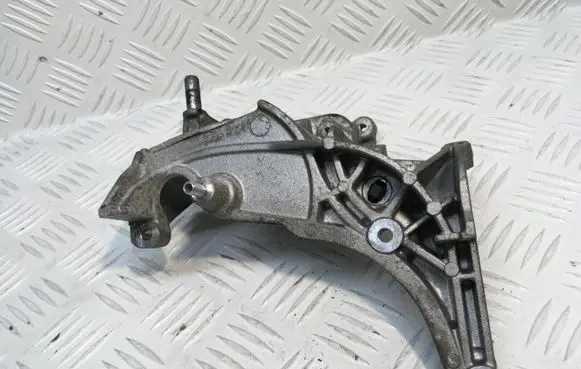 Citroen C4 I Fuel pump bracket 9672309780