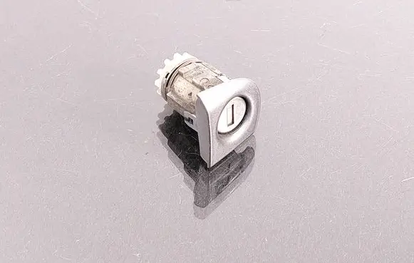Audi A4 S4 B7 8E 8H Front door lock (next to the handle) 8E1837063