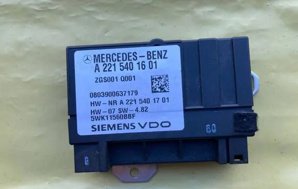 Mercedes-Benz C W204 Fuel injection pump control unit/module A2215401601 A2215401701