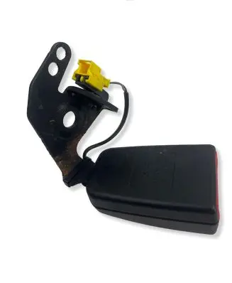 Mercedes-Benz C W204 Rear seatbelt buckle A2048602569 3404315419
