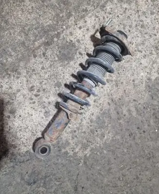 Toyota Corolla Verso AR10 Front shock absorber/damper