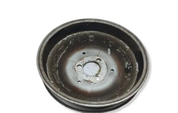 Audi Q7 4M Water pump pulley 06E121031E