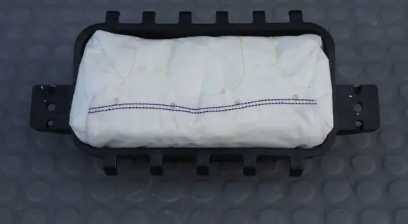 Passenger airbag