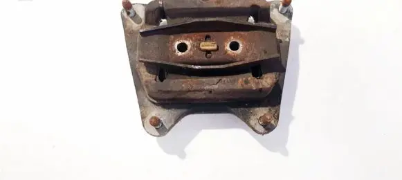 Audi A6 S6 C6 4F Engine mount bracket