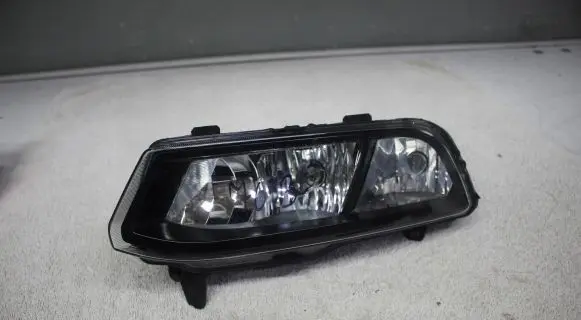 Volkswagen Polo VI Front fog light 6C0941661