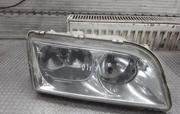 Volvo S40, V40 Headlight/headlamp