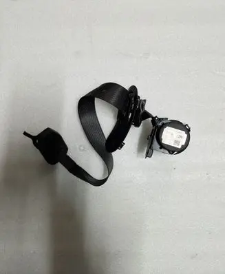 Dodge Durango Middle seatbelt (rear) P6JW86DX9AA