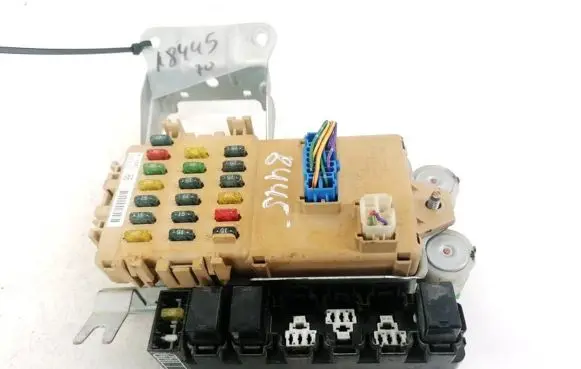 Subaru Legacy Fuse box set 981217