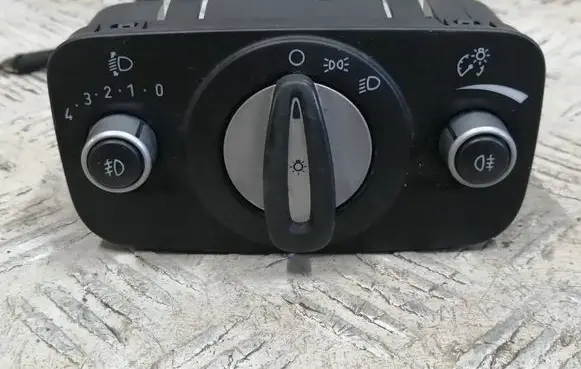 Ford Fiesta Light switch C1BT13A024FB 10099374 121121C