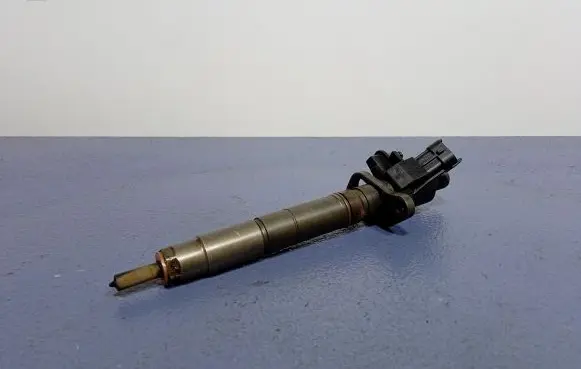 Jaguar XF X250 Fuel injector 9X2Q-9K546-DB