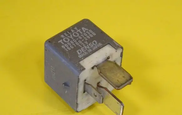 Toyota Avensis T250 Other relay 90080-87030 156700-2900 9008087030