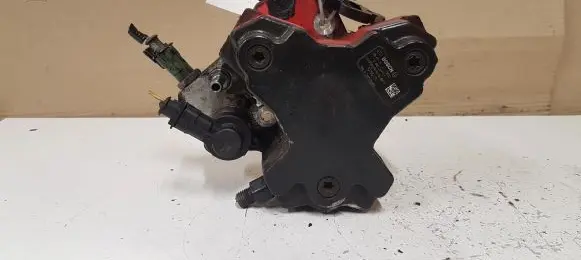 Volvo V70 Fuel injection high pressure pump 0445010111 30756125 0928400573