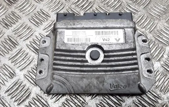 Renault Sandero II Engine control unit/module