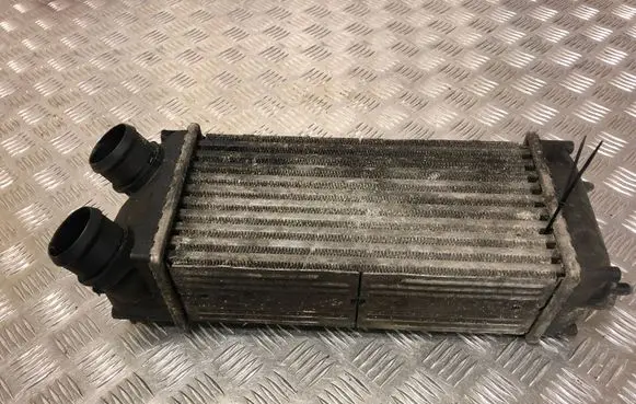 Citroen C4 I Intercooler radiator 9648551880