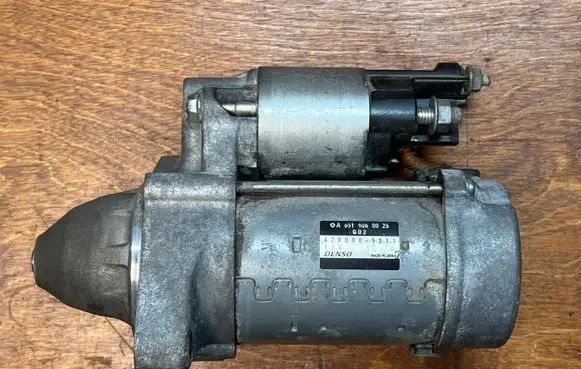 Mercedes-Benz Sprinter W906 Starter motor A6519060026 2800055111