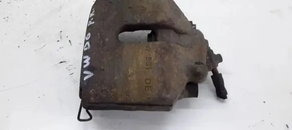 Volkswagen PASSAT B6 Front brake caliper KB01
