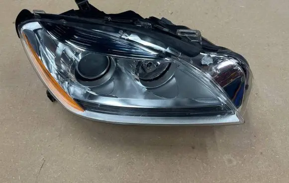 Mercedes-Benz ML W166 Headlight/headlamp A1668205359 F0HTT100615A