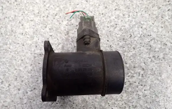 Nissan Almera N16 Mass air flow meter 0280218005