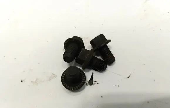 Ford Mondeo Mk III Nuts/bolts 