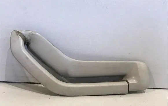 Volvo V70 Seat belt trim 1882