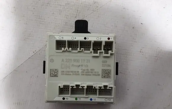 Mercedes-Benz S W223 Door control unit/module A2239001731