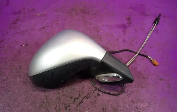 Mercedes-Benz E C207 W207 Manual wing mirror