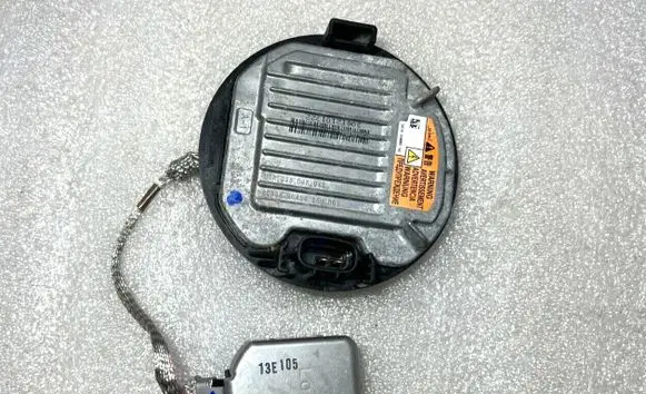 Suzuki SX4 S-Cross Headlight ballast module Xenon 8596702010