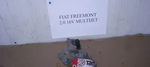 Fiat Freemont Engine mount bracket