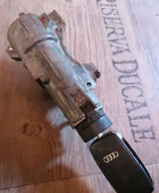 Audi A6 S6 C5 4B Ignition lock 4B0905851C