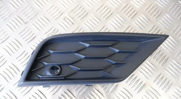 Volkswagen Tiguan Front bumper lower grill 5NA853666A