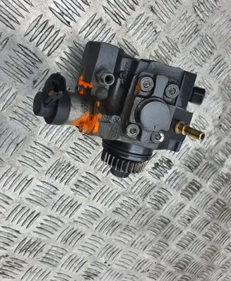 Opel Vivaro Fuel injection high pressure pump 167005114R