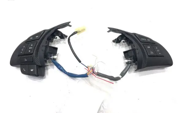 Mazda 2 Steering wheel buttons/switches 