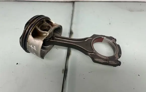 BMW 7 G11 G12 Piston with connecting rod 8665195 11258665195 7852246