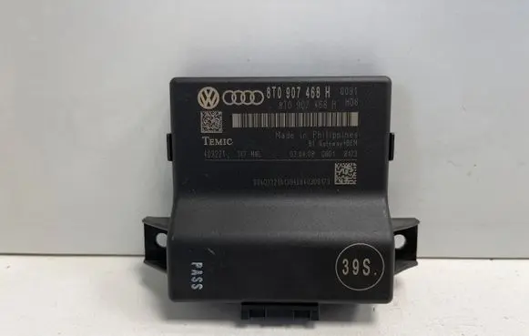 Audi A4 S4 B8 8K Gateway control module 8T0907468H