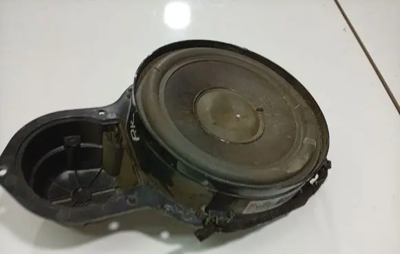 Volkswagen PASSAT B6 Front door speaker 3C0035454