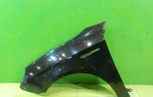 Alfa Romeo Giulietta Fender PRZOD LEWY