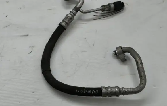 Skoda Octavia Mk2 (1Z) Air conditioning (A/C) pipe/hose 1K0820721CA
