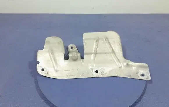 BMW X5 E53 Exhaust heat shield 9492677