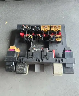 Volkswagen Golf V Comfort/convenience module 1K0937049AA H37S0501 F005V00495