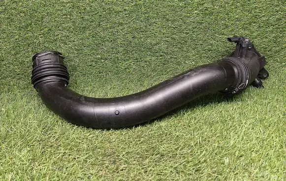 BMW 5 G30 G31 G38 Intercooler hose/pipe 8601683 23557610 8637896